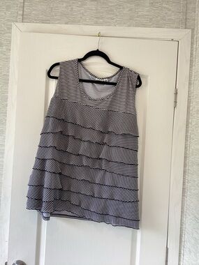 Cato Black and White Striped Ruffle Tank 26/28W EUC